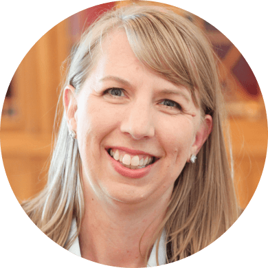 Headshot for Elizabeth Avery's real estate bio